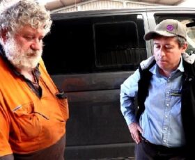 Tim Quilty M.P. & Chris Crump discuss red gum industry mistreatment in N.S.W. (video).