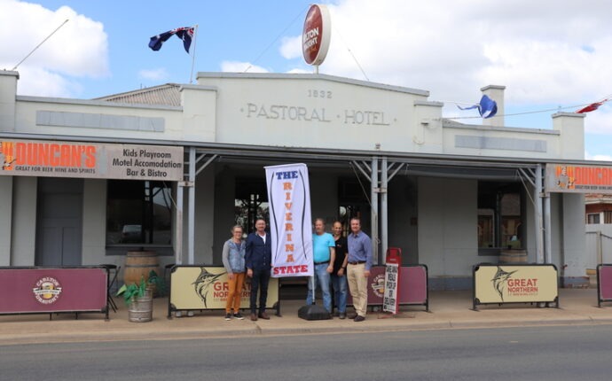 Flying the Banner at the Pastoral Hotel, Echuca.