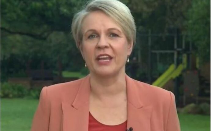 Tanya Plibersek Reaffirms the Federal Government’s Intention to Remove 450 Gigalitres of Water.